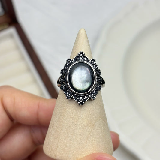 Black Mother of Pearl Ring – Vintage Ornate Teardrop Frame