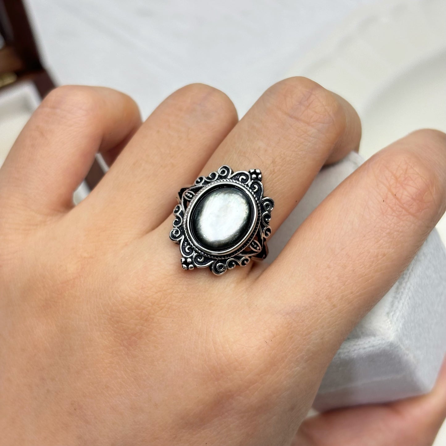 Black Mother of Pearl Ring – Vintage Ornate Teardrop Frame