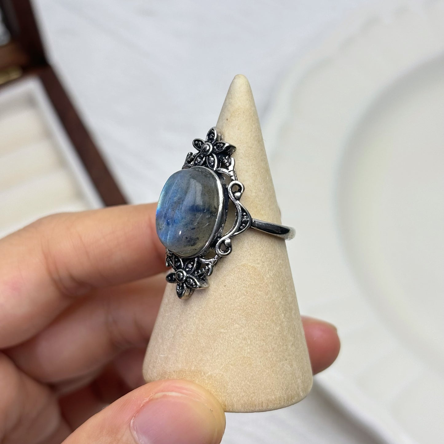 Retro Plated Floral Labradorite Ring