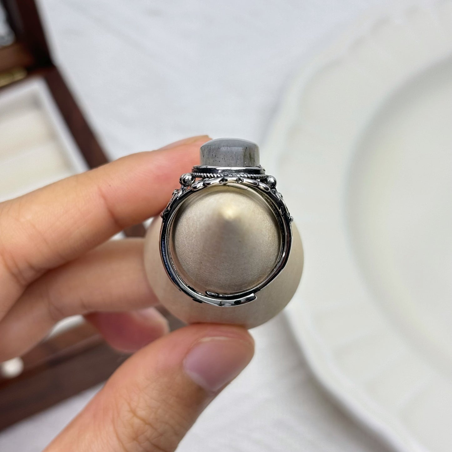 Retro Labradorite Ring | Vintage Floral Design