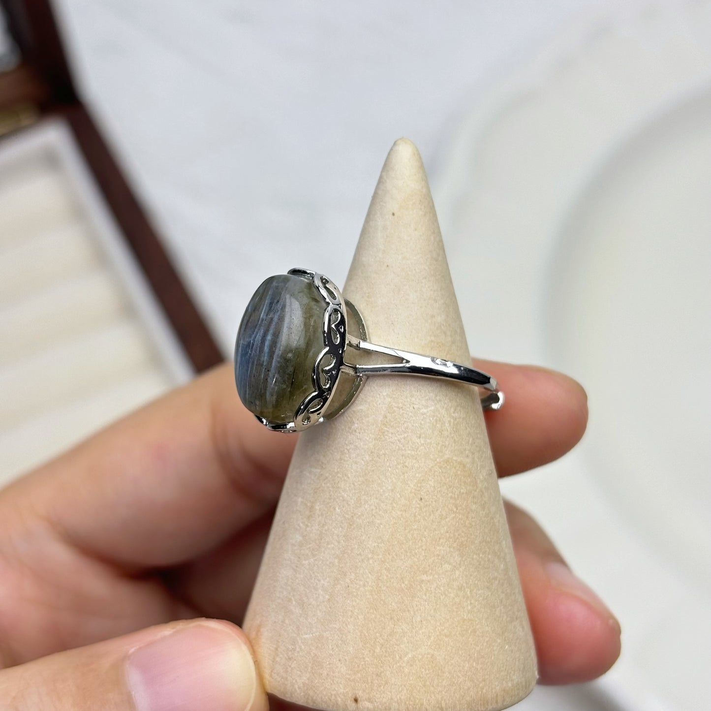 Minimalist Labradorite Ring